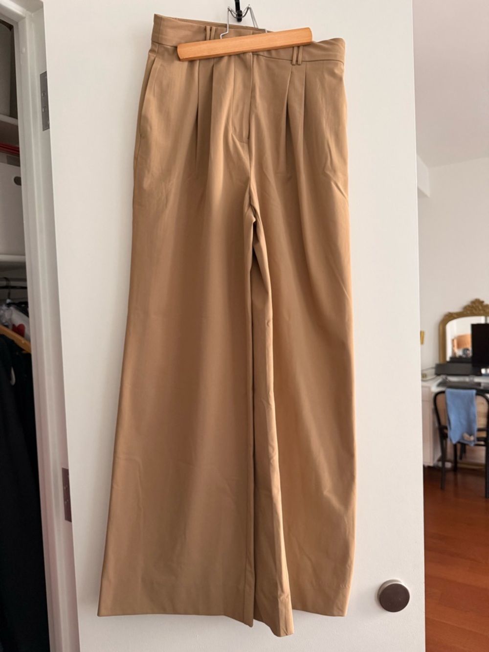 RHONE Wide Leg Trouser In Sedona Khaki EUC Size 6